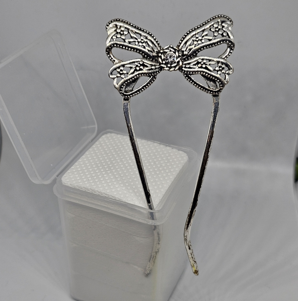 Elegant Lilla Rose Vintage Silver Bow U-Pin
